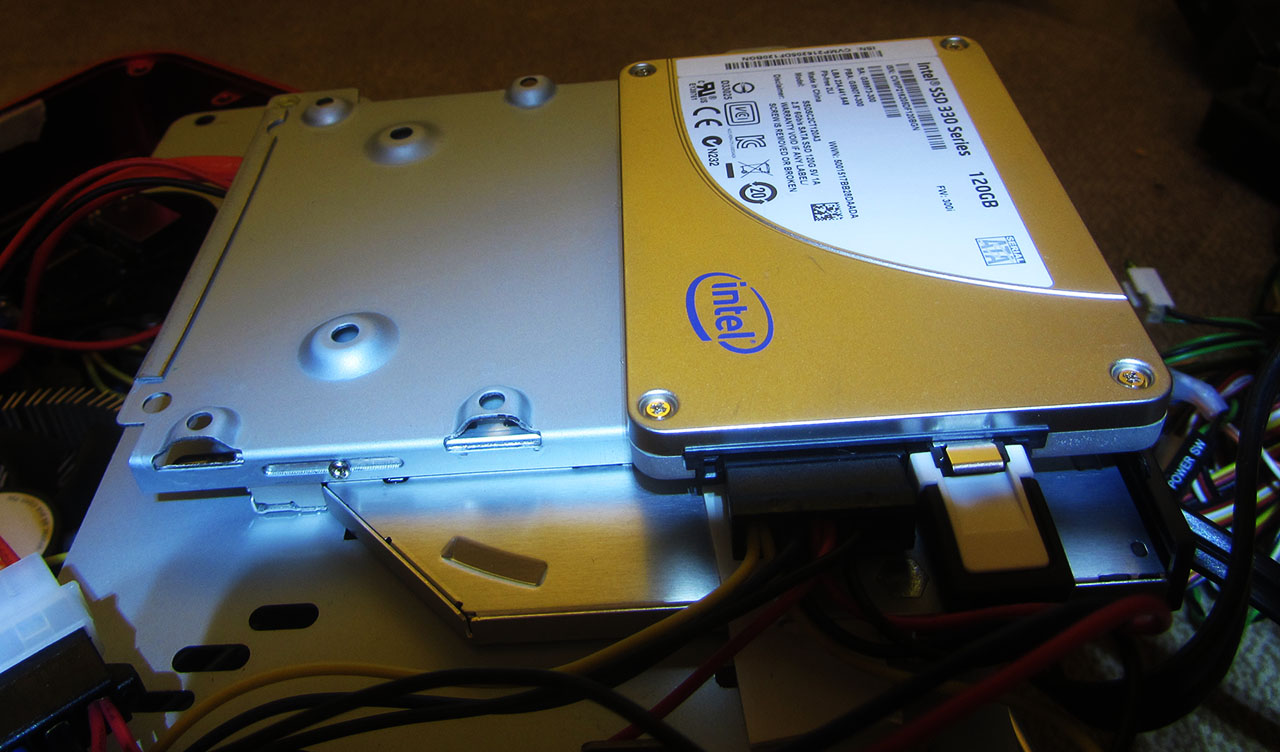 Intel 330 120GB SSD mounted 1280